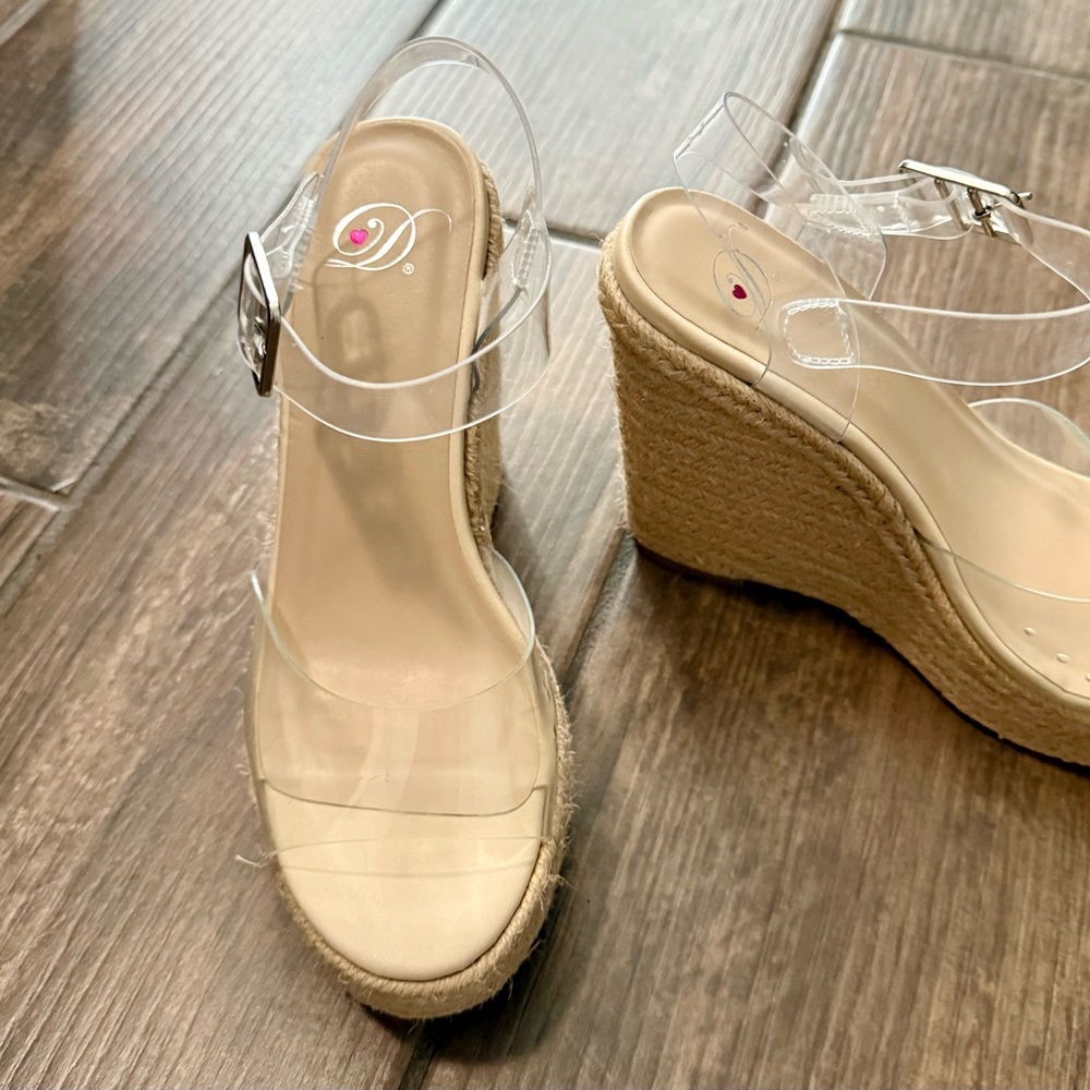 delicious Women's Clear Ankle Strap Espadrille Wedge size 7
